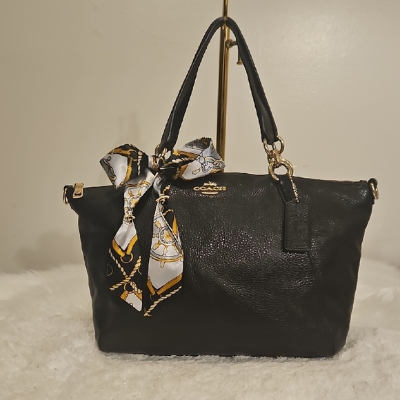 Coach Handbags - Coach Elly Refined Pebbled Leather Bag. EUC